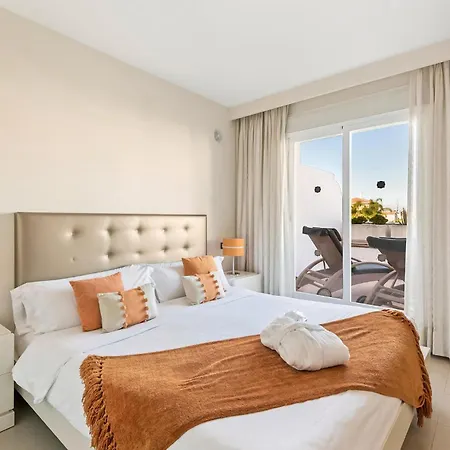 Apartment 2 Bedroom Awesome In *