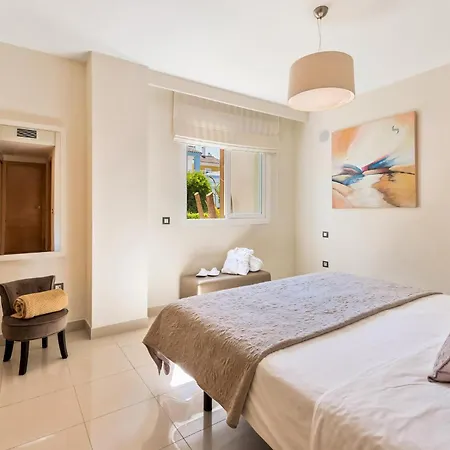 2 Bedroom Awesome In Estepona