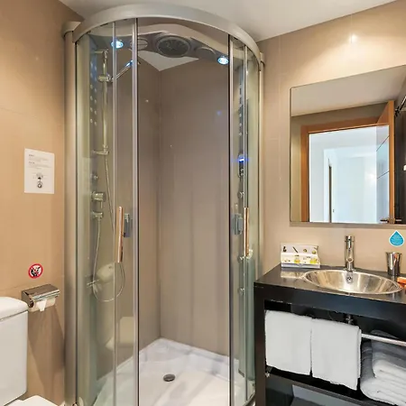 2 Bedroom Awesome In