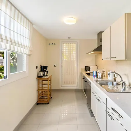 2 Bedroom Awesome In Apartment