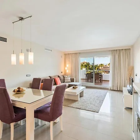 2 Bedroom Awesome In Apartment Estepona