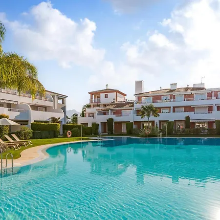 2 Bedroom Awesome In Apartment *