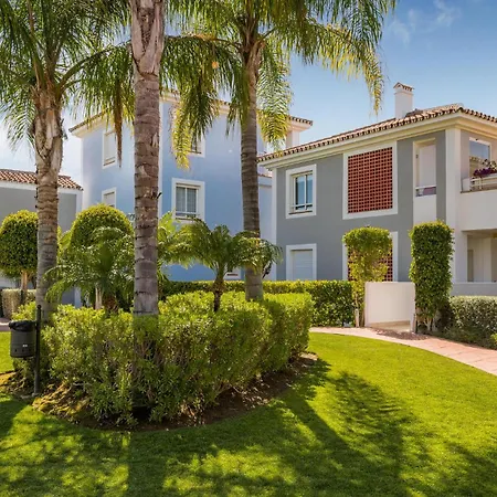 Apartment 2 Bedroom Awesome In