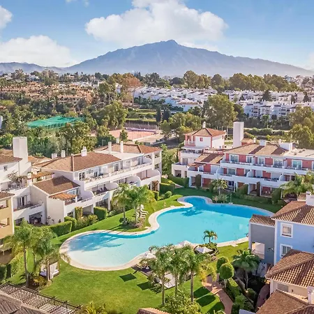2 Bedroom Awesome In Apartment Estepona